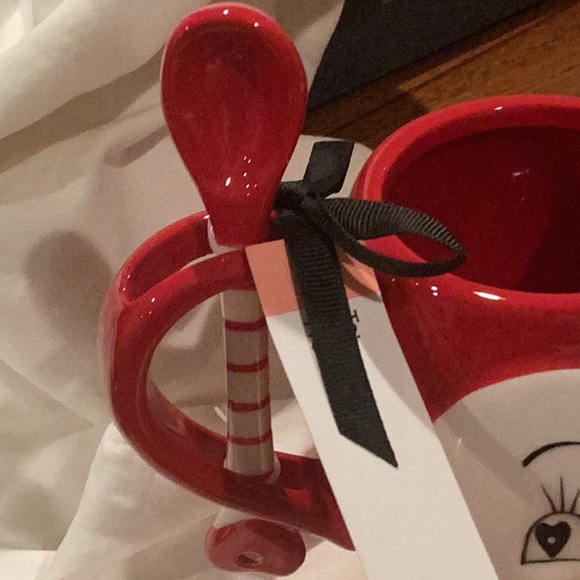 Carnival Cottage by Johanna Parker Queen of Hearts mug - Picture 5 of 5